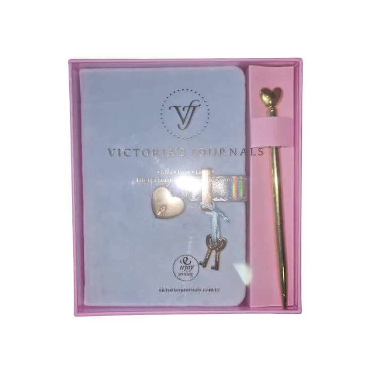 VICTORIA'S JOURNALS 126-2755 HUSH HUSH KİLİTLİ KUTULU VE KALEMLİ 100gr.192YP.ÇİZGİLİ DEFTER - MAVİ