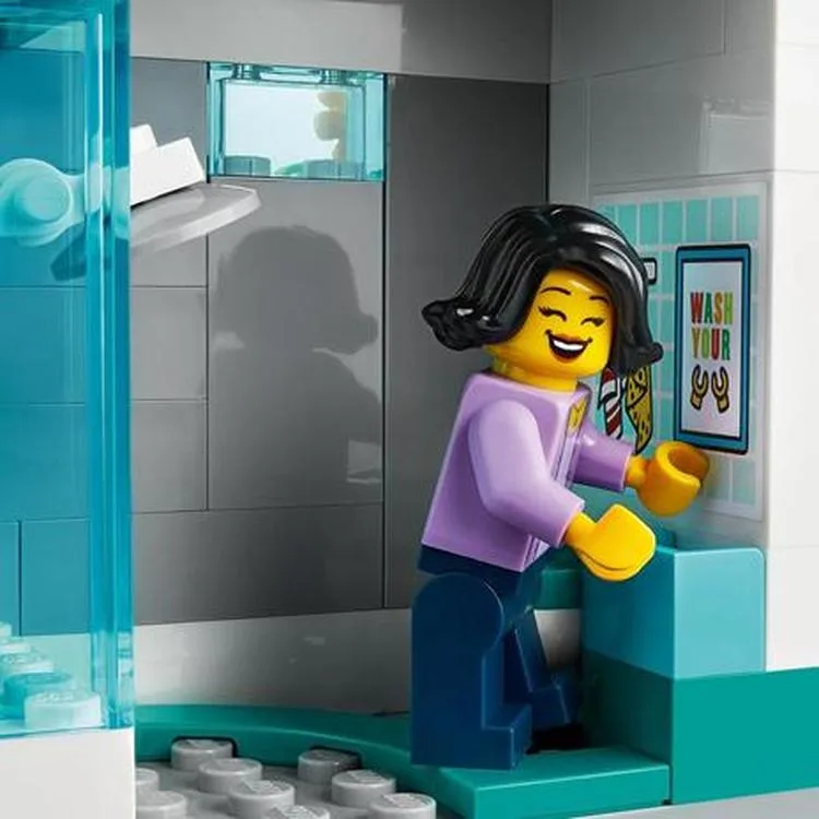 LEGO 60291 CITY AİLE EVİ 388 PARÇA 5+