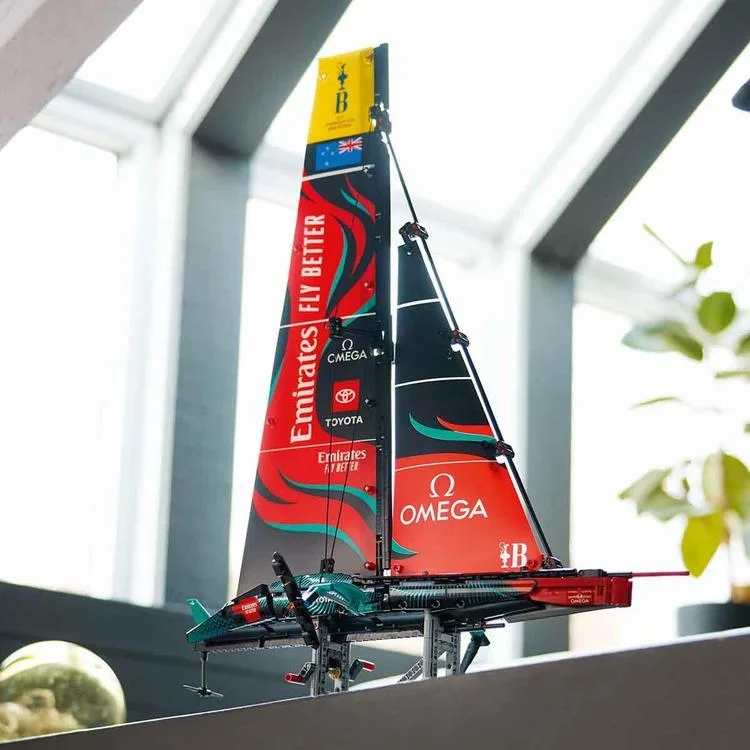 LEGO TECHNIC 42174 EMIRATES TEAM NEW ZEALAND AC75 YAT 962 PARÇA 18+