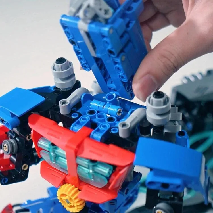 SUNMAN İM. MASTER NO.6860 HİDROLİK SAVAŞ ROBOTU MAVİ LEGO YAPIM SETİ 694 PARÇA 6+