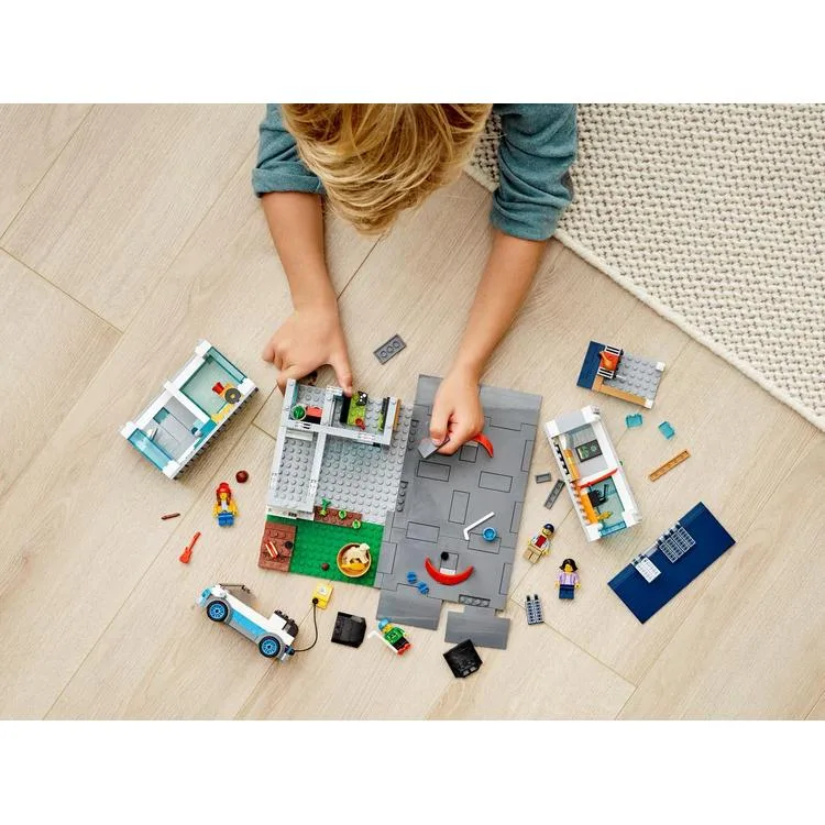 LEGO 60291 CITY AİLE EVİ 388 PARÇA 5+