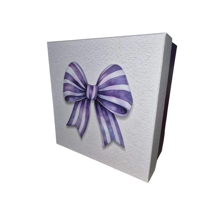 GIPTA LUCKY COLOR KARE HEDİYE KUTUSU BX3312 E NO:5.5 225x225x110mm - TEKLİ