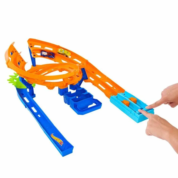 MATTEL HTK17 HOT WHEELS İKİLİ YARIŞ VE AKROBASİ PİSTİ OYUN SETİ 4+