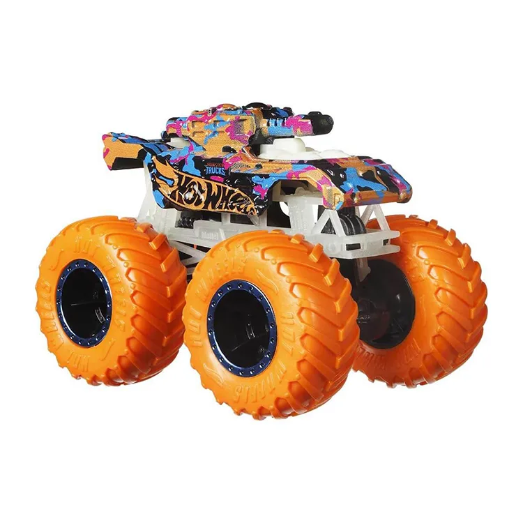 HOT WHEELS HCB57 MONSTER TRUCKS KARANLIKTA PARLAYAN ARAÇLAR