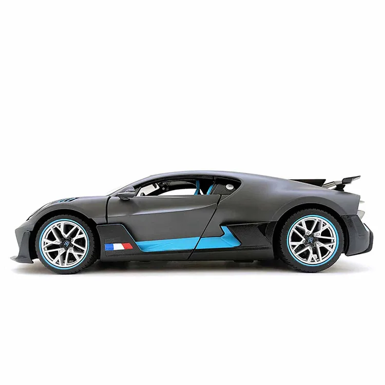 RASTAR S01031933 1:14 UZAKTAN KUMANDALI IŞIKLI ARABA BUGATTI DIVO KUTULU