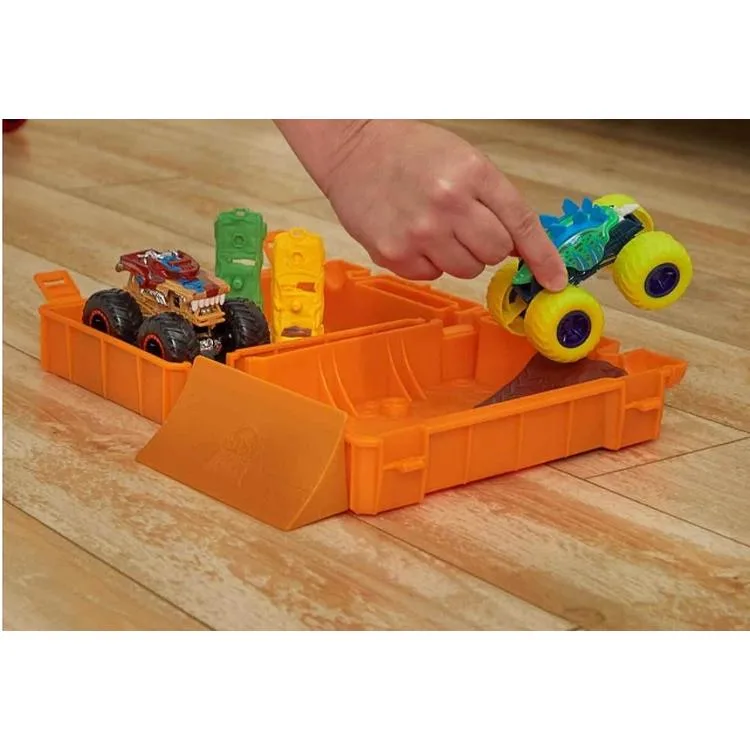 MATTEL HXT04 HOTWHEELS MONSTER TRUCKS TAŞINABİLİR ARAÇLI OYUN SETİ 4+