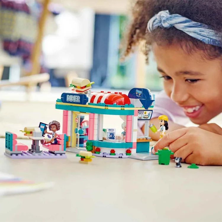LEGO FRIENDS 41728 HEARTLAKE ŞEHİR MERKEZİ RESTORANI