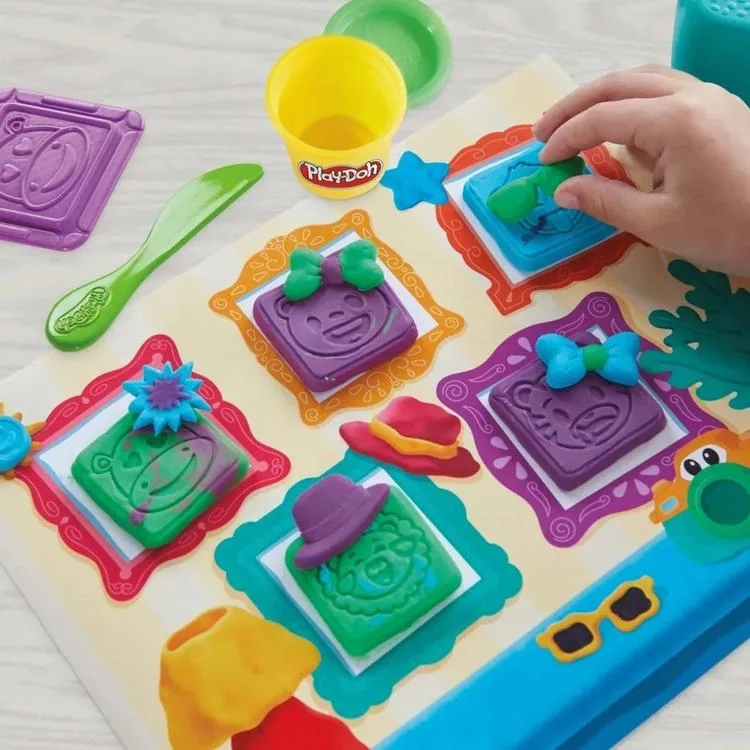 HASBRO PLAYDOH F0502 EĞLENCELİ FOTOĞRAFÇI BAŞLANGIÇ SETİ 2+