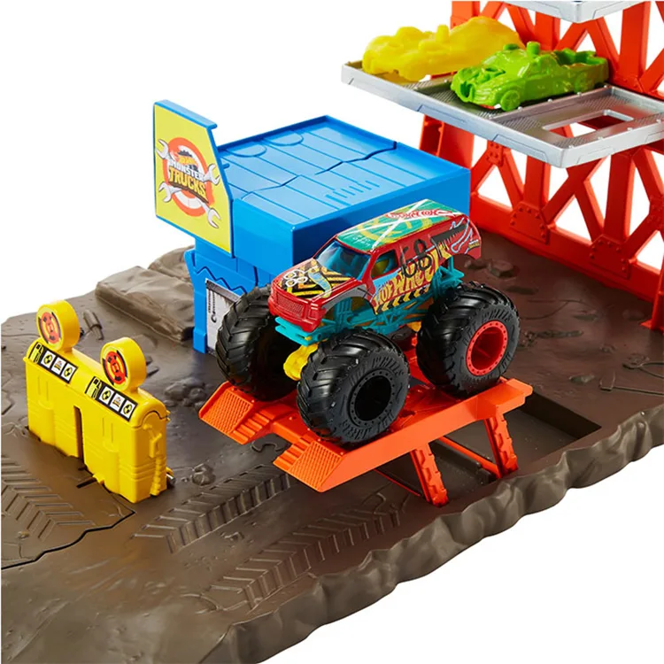 MATTEL HFB12 HOT WHEELS MONSTER TRUCKS PATLAMA İSTASYONU OYUN SETİ