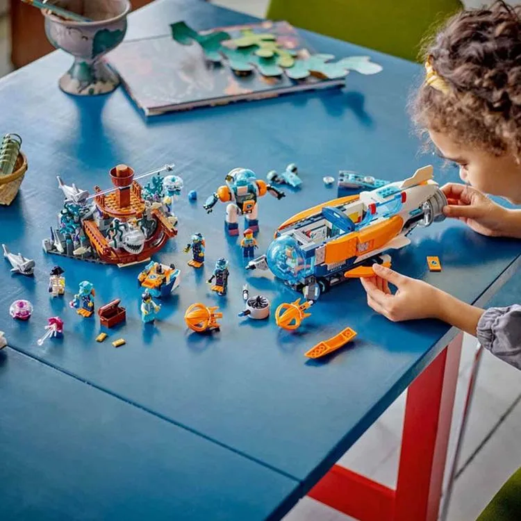 LEGO CITY 60379 DERİN DENİZ KEŞİF DENİZALTISI 842 PARÇA 7+