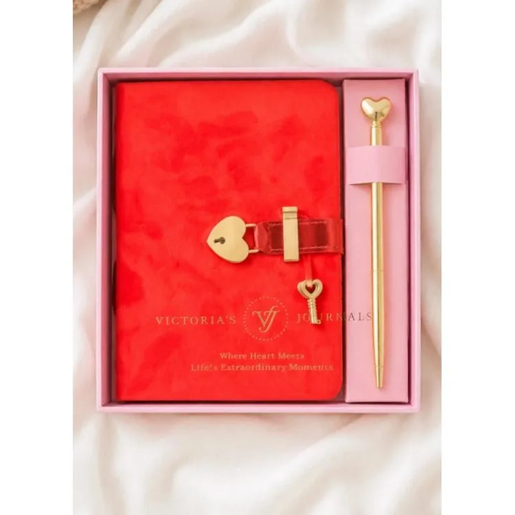 VICTORIA'S JOURNALS 126-2752 HUSH HUSH KİLİTLİ KUTULU VE KALEMLİ 100gr.192YP.ÇİZGİLİ DEFTER - KIRMIZI